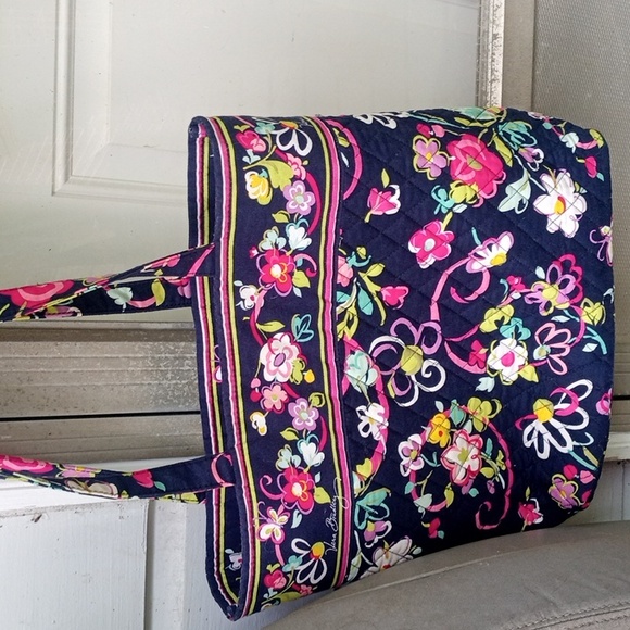 Vera Bradley Handbag - Picture 6 of 8